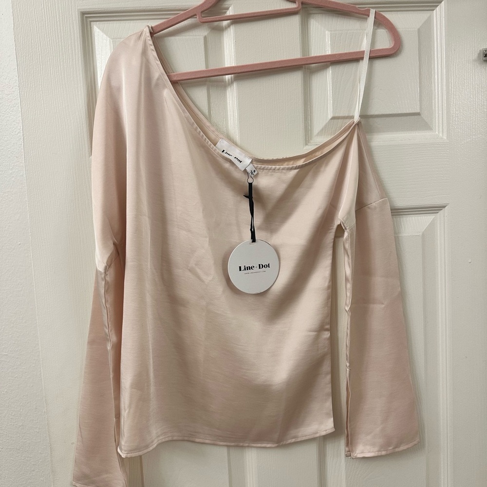 Line & Dot Women's Cream Top - Picture 1 of 5